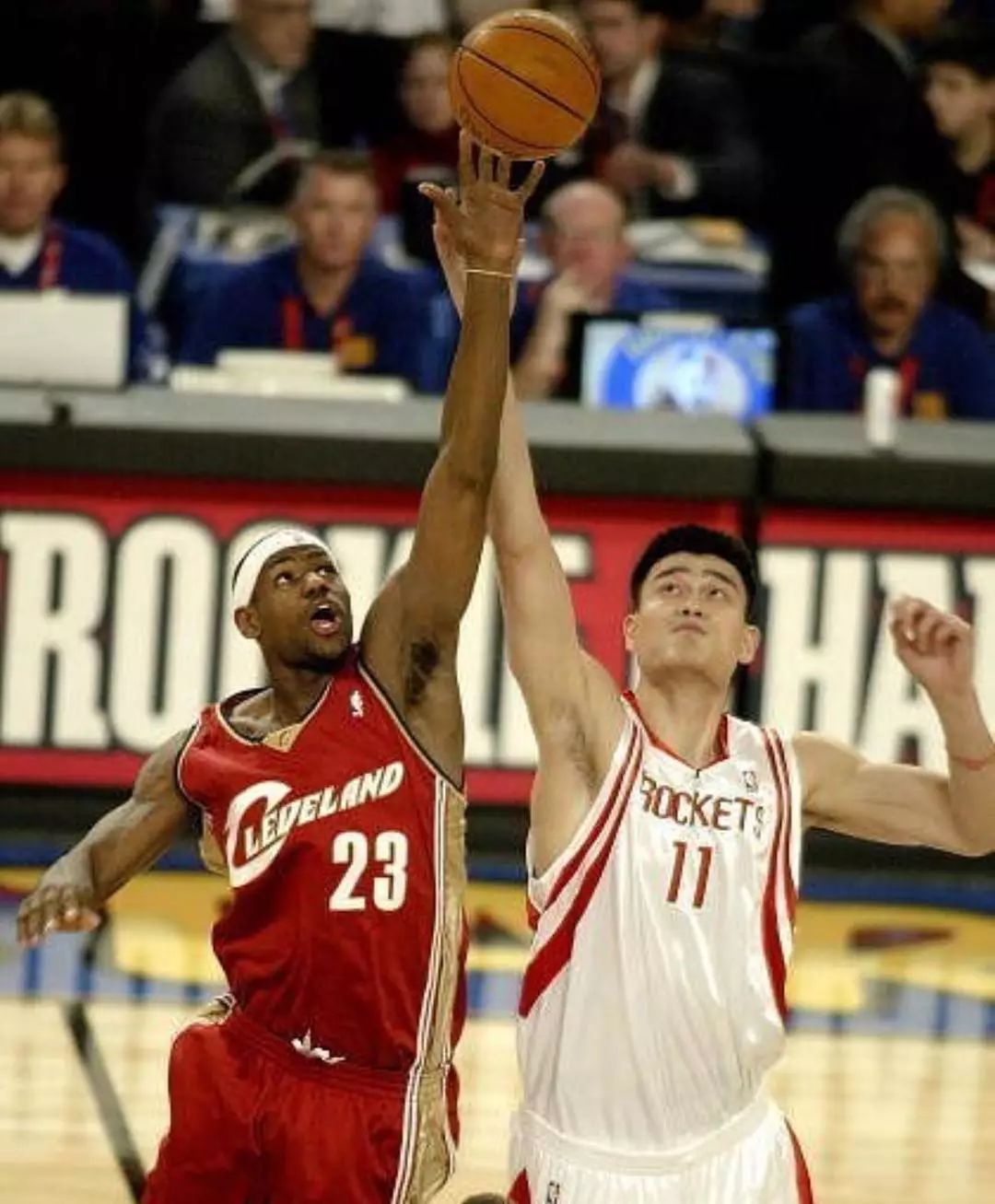 烈讨论和关 烈讨论和关